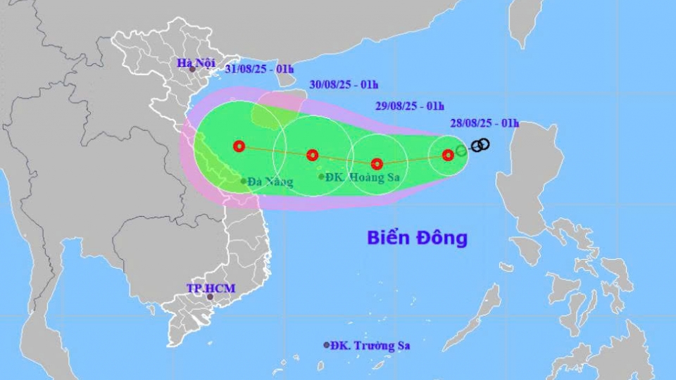 Tropical depression heads toward central Vietnam